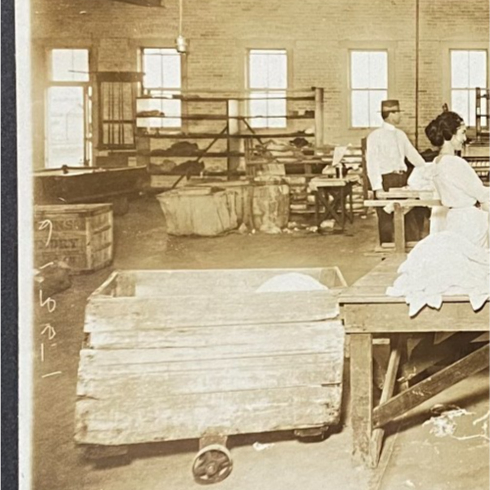 Antique Photo Women Laundry Brick Building Cotton Fabric Factory Pool Table 5x7 - Picture 4 of 5